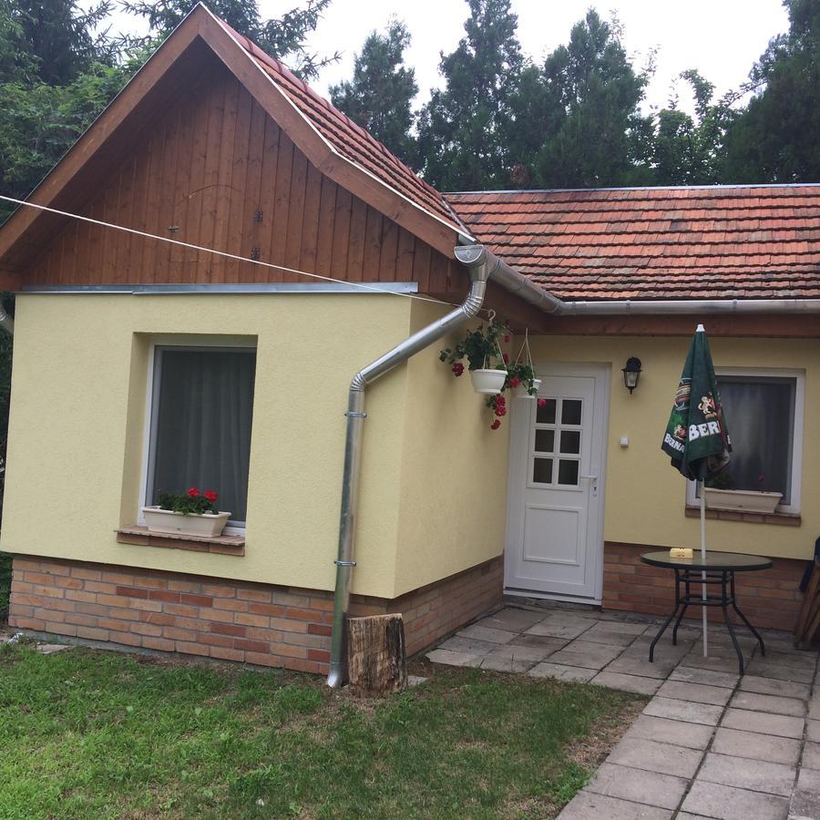 Liliom Vendégház Visegrád Extérieur photo